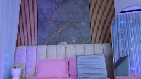 miia scoott  online show from 04/06/26, 11:55