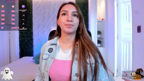 Miia 3 online show from 10/31/25, 12:17