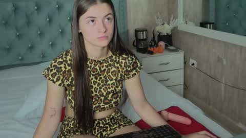 miia_velvett online show from 04/27/26, 05:44