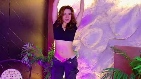 Snapshot of miiaa_cooper chatting on 04/20/26, 04:21 CALL ME MIA online show from 04/20/26, 04:21