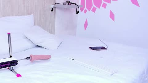 miiaa_m online show from 03/29/26, 07:25