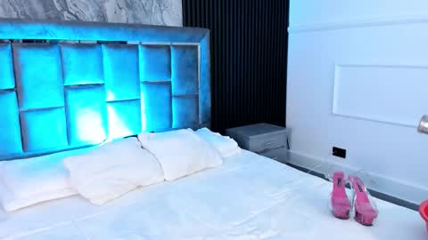 Mia Monroe online show from 09/10/25, 07:25