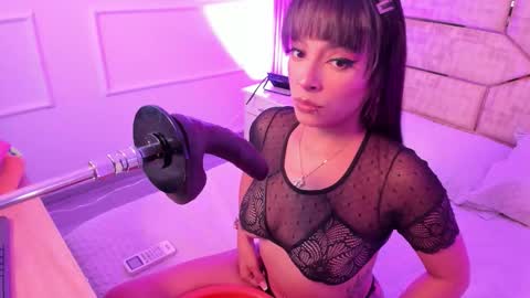 Mia Monroe online show from 02/05/26, 09:30