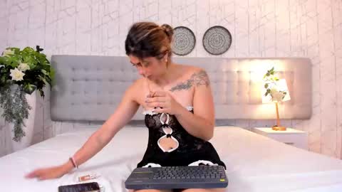 Mia Coopper online show from 09/18/25, 09:17