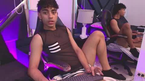 Snapshot of miikeothon chatting on 04/02/26, 04:32 miikeothon online show from 04/02/26, 04:32