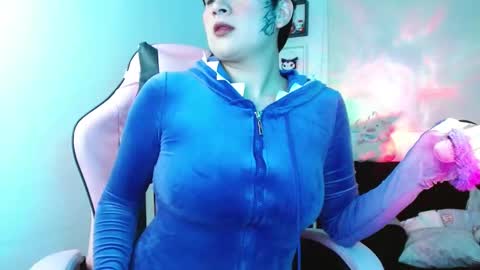 Snapshot of miila_a chatting on 01/15/25, 11:19 Mila online show from 01/15/25, 11:19