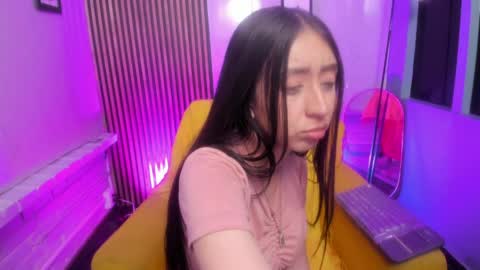 miilu  online show from 04/11/26, 07:45