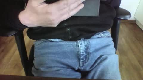 mik online show from 03/11/25, 02:18