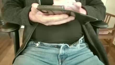 mik online show from 10/20/25, 12:38