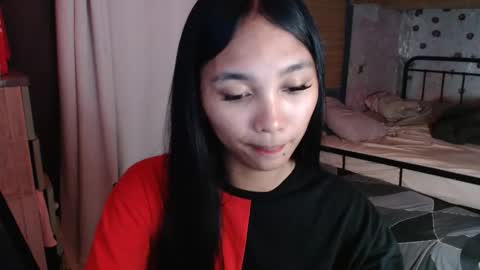 Snapshot of mika_cora chatting on 06/07/26, 12:31 MIKA online show from 06/07/26, 12:31