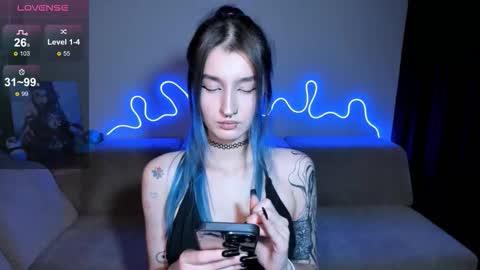 Mika online show from 09/15/25, 05:02