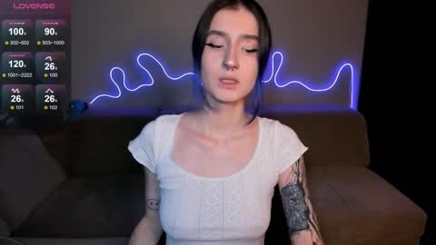 Mika online show from 09/22/25, 07:16