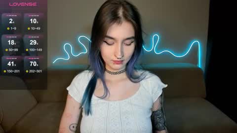 Mika online show from 10/05/25, 04:27