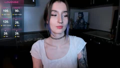 Mika online show from 10/07/25, 10:07