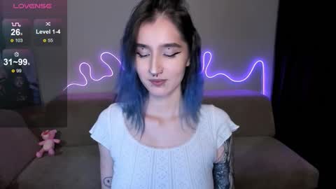 Mika online show from 10/21/25, 03:46