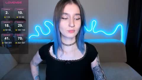 Mika online show from 11/09/25, 10:41