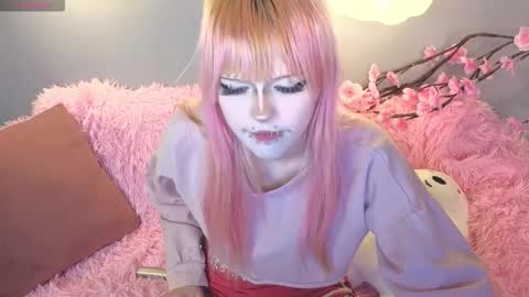 Snapshot of mika_vatashi chatting on 02/11/26, 07:35 Mika online show from 02/11/26, 07:35