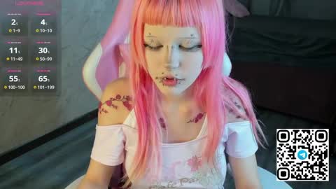 Mika online show from 04/10/26, 09:14