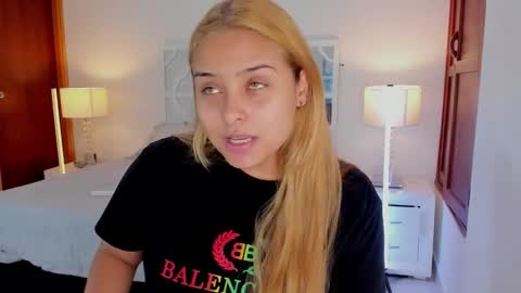 Mikaela blondie bigass online show from 02/16/26, 12:34