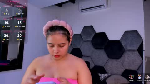 Snapshot of mikaelastonne chatting on 05/13/26, 07:11 Mikaela blondie bigass online show from 05/13/26, 07:11