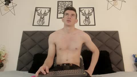 mikael online show from 02/20/25, 05:23