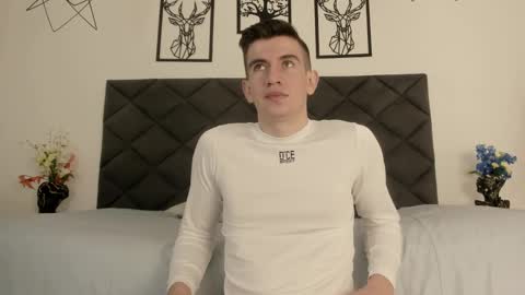 mikael online show from 02/28/25, 04:54