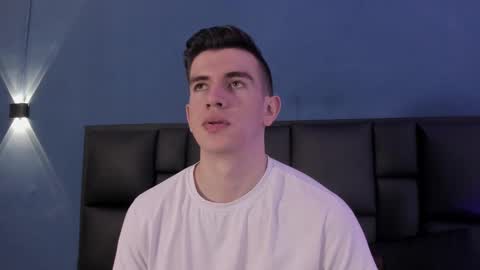 mikael online show from 10/06/25, 03:15