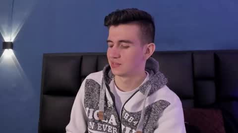 mikael online show from 10/09/25, 04:43