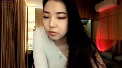 Miko now i live in Vietnam online show from 10/26/25, 04:35