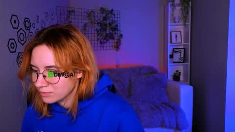 Mika online show from 01/10/26, 08:32