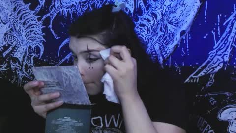 Mika online show from 02/18/26, 09:55