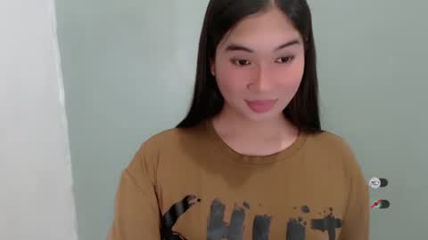 Snapshot of mikayla_slut chatting on 10/01/25, 06:19 Kyla online show from 10/01/25, 06:19