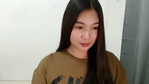 Snapshot of mikayla_slut chatting on 10/13/25, 09:48 Kyla online show from 10/13/25, 09:48