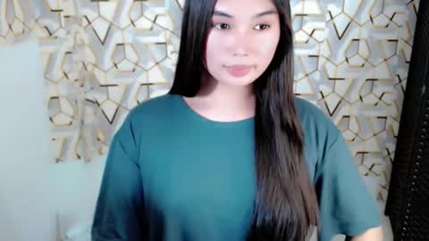 Snapshot of mikayla_slut chatting on 10/18/25, 02:36 Kyla online show from 10/18/25, 02:36