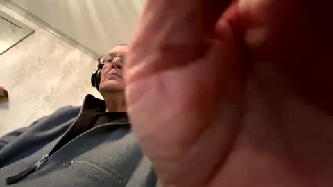 Snapshot of mike26051 chatting on 12/02/24, 06:32 mike26051 online show from 12/02/24, 06:32