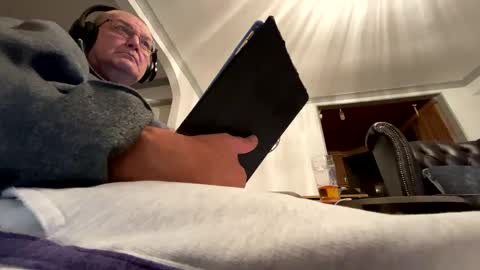 Snapshot of mike26051 chatting on 12/02/24, 09:39 mike26051 online show from 12/02/24, 09:39