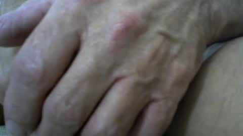 Snapshot of mike26051 chatting on 01/01/25, 10:56 mike26051 online show from 01/01/25, 10:56