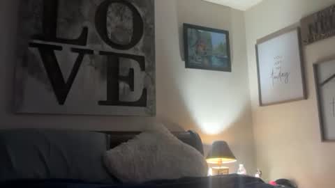 mike263424461 online show from 10/24/25, 11:39