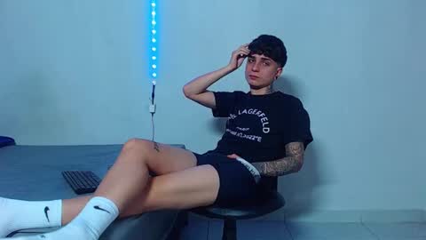 Mike IMDEPENDIENT MODEL online show from 11/02/25, 03:09