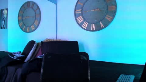 Mike 0233 online show from 12/18/24, 04:09