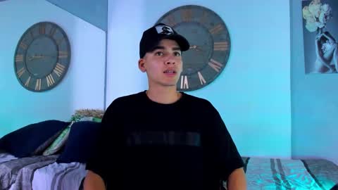 Mike 0233 online show from 12/22/24, 03:44