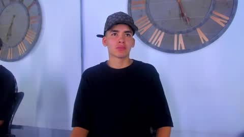 Mike 0233 online show from 01/11/25, 08:22