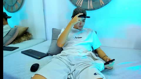 Mike 0233 online show from 02/06/25, 07:02