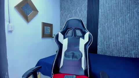 Mike 0233 online show from 10/29/25, 04:26