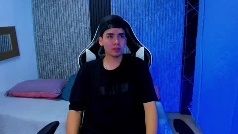 Mike 0233 online show from 12/18/25, 05:02