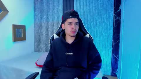 Mike 0233 online show from 01/06/26, 04:49