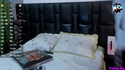 Snapshot of mike_bennet chatting on 02/17/26, 01:46 Mike Bennet Make me Cum Please online show from 02/17/26, 01:46