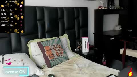 Snapshot of mike_bennet chatting on 03/01/26, 08:55 Mike Bennet Make me Cum Please online show from 03/01/26, 08:55