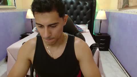 Snapshot of mike_conors chatting on 02/11/26, 01:54 Mike online show from 02/11/26, 01:54