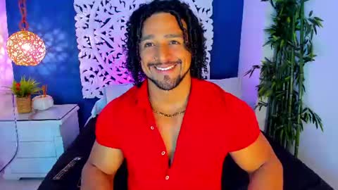 Snapshot of mike_estevess chatting on 07/26/26, 06:21 online show from 07/26/26, 06:21